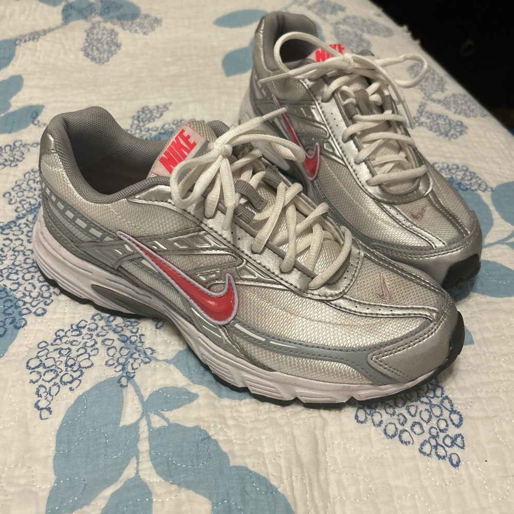 Nike Women's Metallic Silver and Pink Sneakers